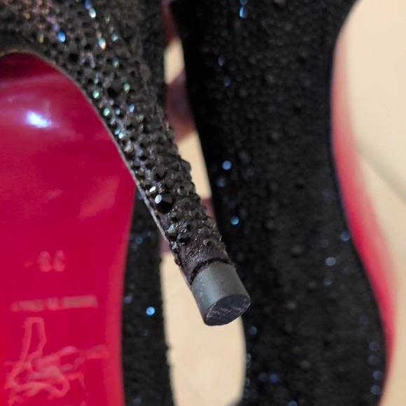 Elegant Black Stiletto Heels - Picture 8 of 13